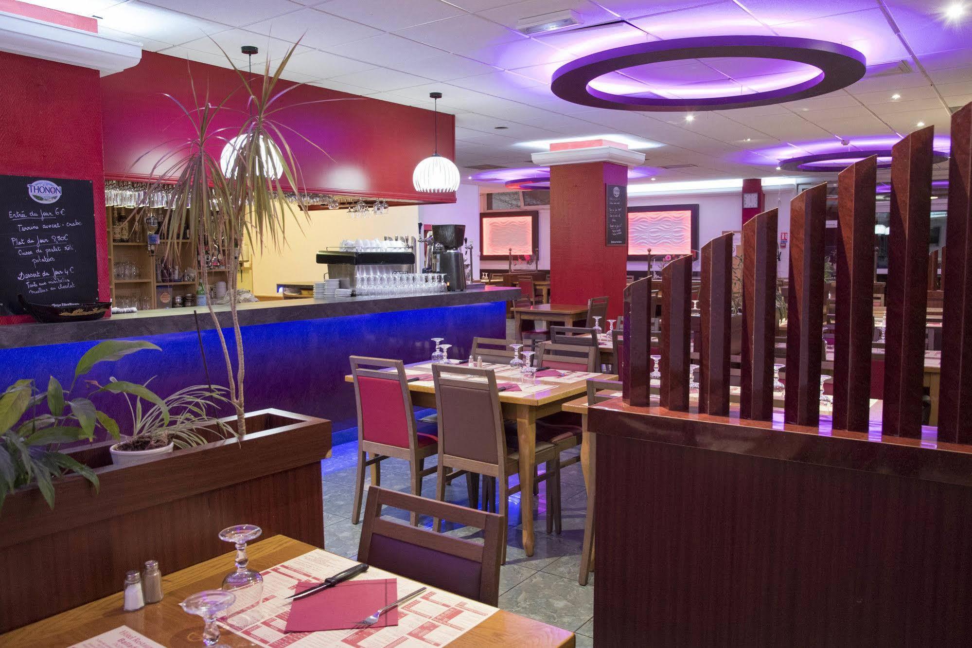 Hotel Restaurant Kyriad Direct Dijon Nord - Zenith - Toison D'Or Kültér fotó