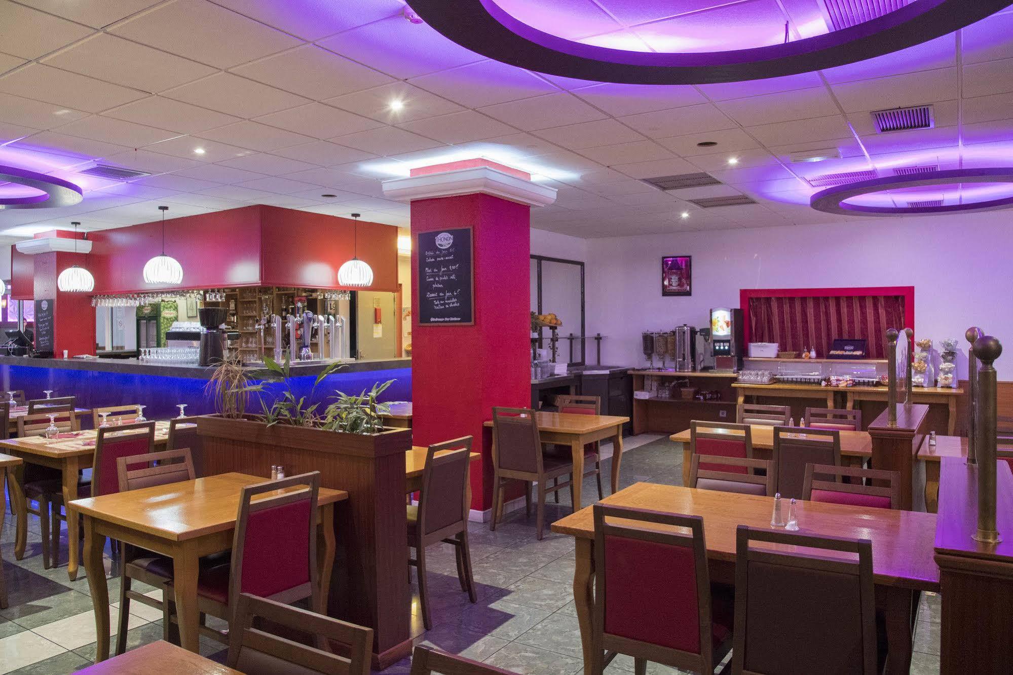 Hotel Restaurant Kyriad Direct Dijon Nord - Zenith - Toison D'Or Kültér fotó