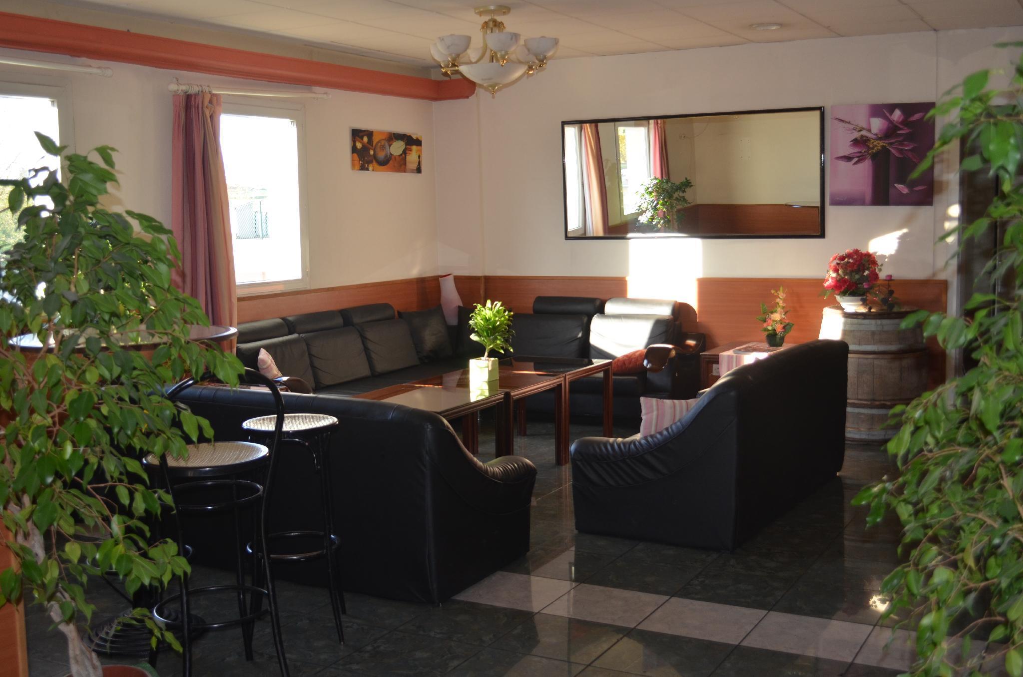 Hotel Restaurant Kyriad Direct Dijon Nord - Zenith - Toison D'Or Kültér fotó
